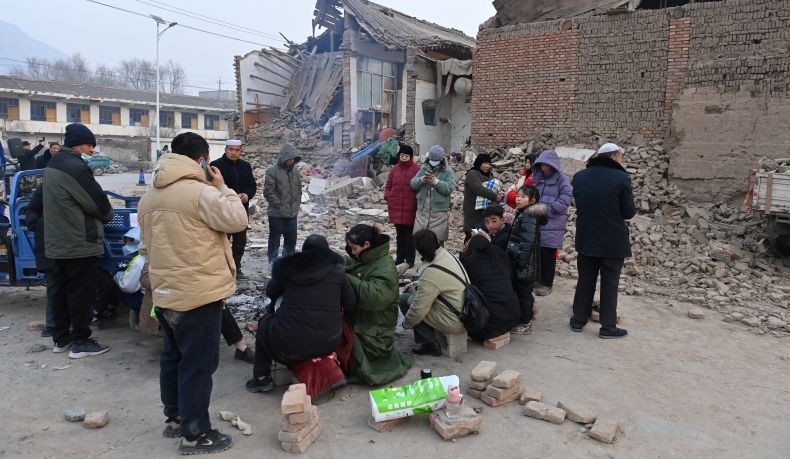 Gempa M6,2 Guncang China, Korban Tewas Jadi 118 Orang