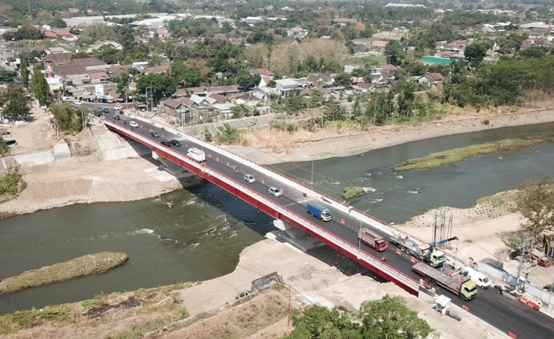 Kementerian PUPR Rampungkan Penggantian 9 Jembatan Lama di Jatim, Lancarkan Transportasi Saat Libur Nataru  