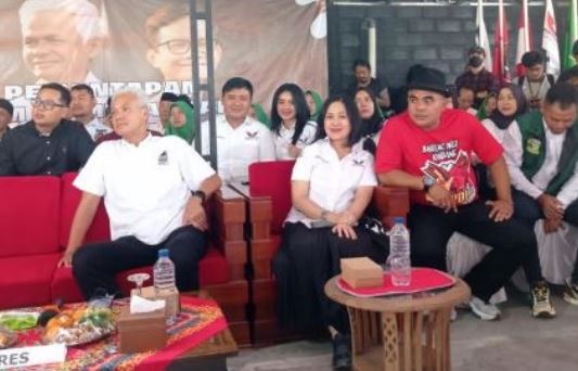 Caleg Perindo Susaningtyas Dampingi Ganjar Kampanye di Wonosobo