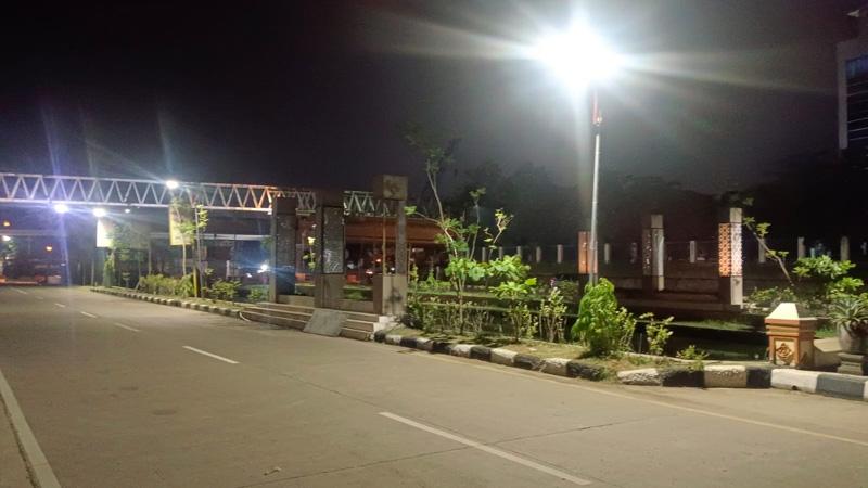  Akses Jalan Bandara Ahmad Yani Makin Terang, Wali Kota: Ini Wajah Semarang Paling Depan
