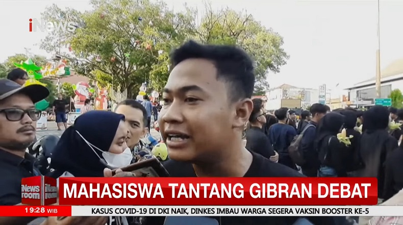 BEM SI Tantang Gibran Debat saat Demo di Balai Kota Solo