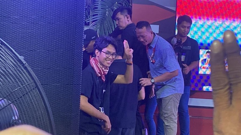 Alam Ganjar Nobar Debat Cawapres Bersama Relawan TKRPP, Disambut Riuh Pendukung