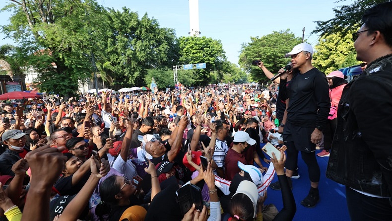 Ganjar Ditanya Warga soal KTP Sakti, Bukti Program Sukses Disosialisasikan ke Masyarakat