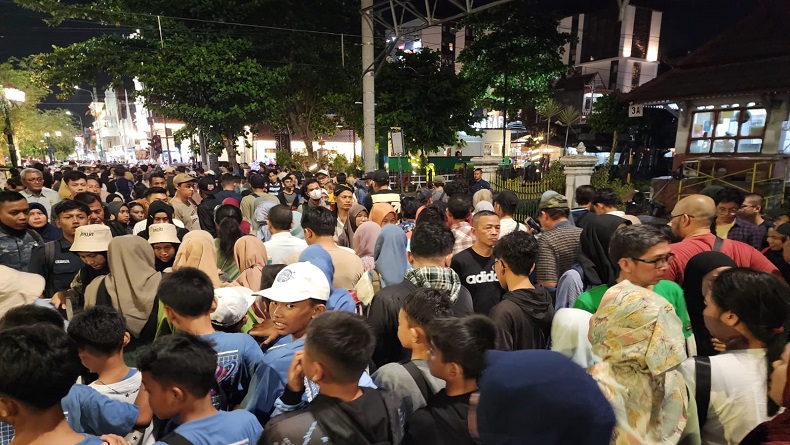 Malioboro Macet, KAI Pindahkan Sebagian Keberangkatan Kereta Jauh dari Stasiun Tugu Ke Lempuyangan