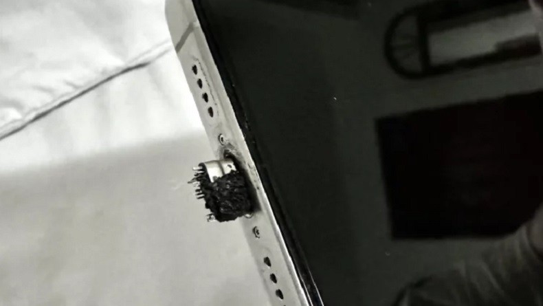 Cerita Pengguna Reddit Gunakan Charger iPhone Abal-Abal, HP Rusak hingga Tangan Terbakar