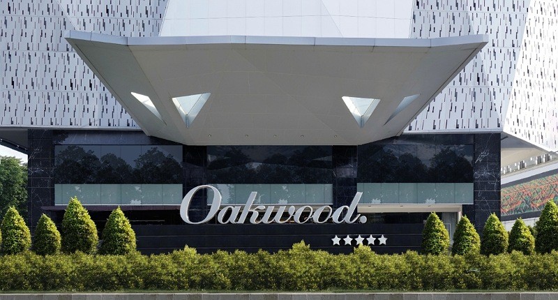 Yuk, Nikmati Pool Party Special Akhir Tahun hanya di Oakwood Hotel & Residence Surabaya