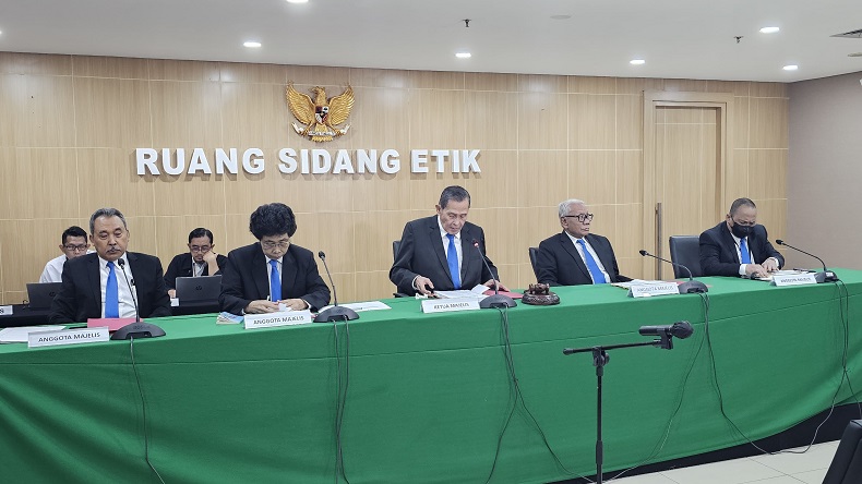 Dewas KPK Ungkap Komunikasi Intensif Firli Bahuri-SYL, Tak Dilaporkan ke Pimpinan Lain