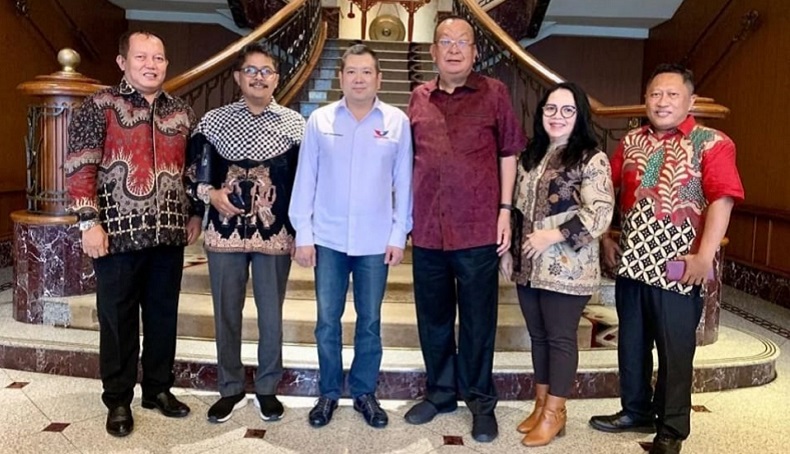 Hary Tanoe Berdiskusi dengan Bamag Nasional 