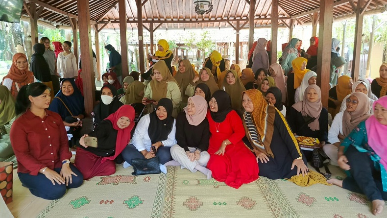 Cerita Siti Atikoh Biasa Terjun ke Masyarakat, Tambah Saudara hingga Serap Aspirasi