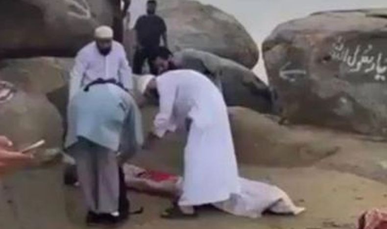 Innalillahi, 4 Orang Meninggal Tersambar Petir di Gua Tsur Dekat Makkah