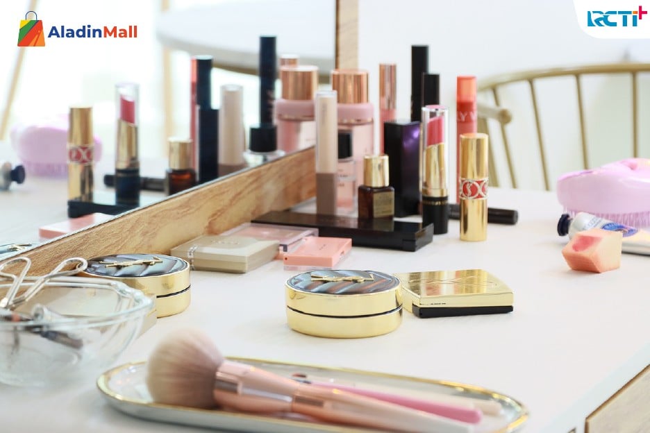 Glowing Natural! Inilah 5 Tren Makeup 2024 yang Bakal Melejit