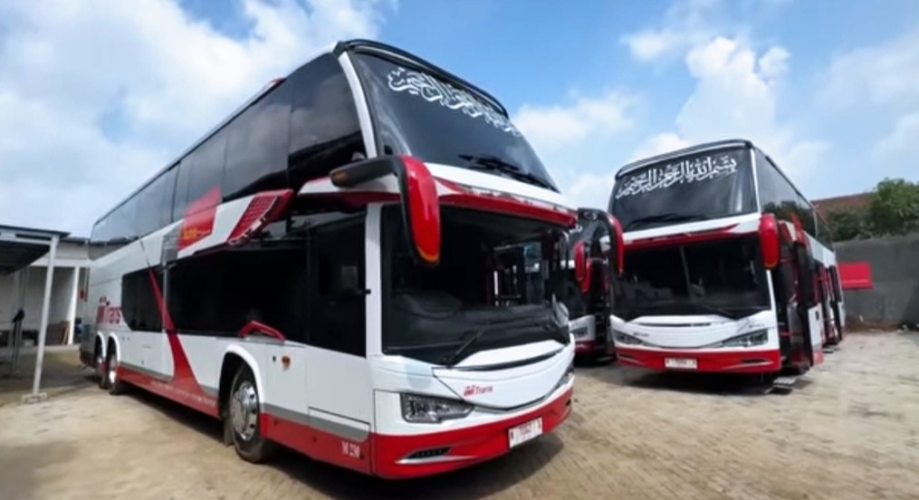 PO MTrans Rilis 2 Bus Double Decker, Penumpang Bakal Dilayani Pramugari Cantik
