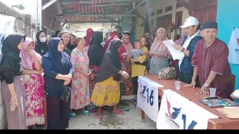 Partai Perindo Gelar Bazar Minyak Goreng Murah di Bekasi, Warga Antusias Hadir