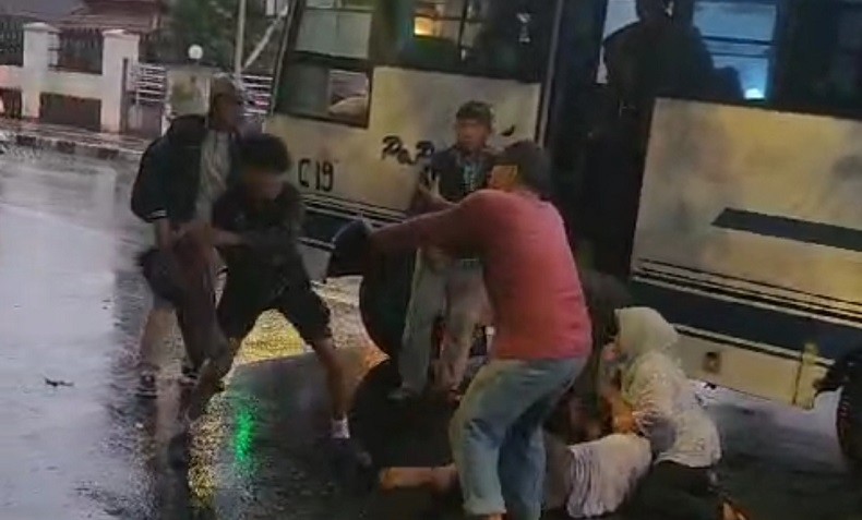 Viral Video Pengamen Aniaya Sopir Bus di Bogor, Polisi Turun Tangan