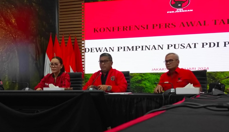 Sekjen PDIP: Pemimpin yang Bisa Blusukan Jokowi dan Ganjar, Pak Prabowo Tak Bisa
