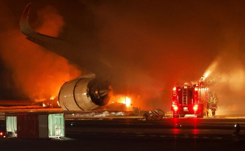 Tabrakan Airbus A350 JAL dengan Pesawat Penjaga Pantai Jepang di Bandara Haneda, Salah Siapa?