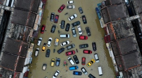 Selain Mesin, Ini Komponen Mobil yang Rusak jika Terendam Banjir