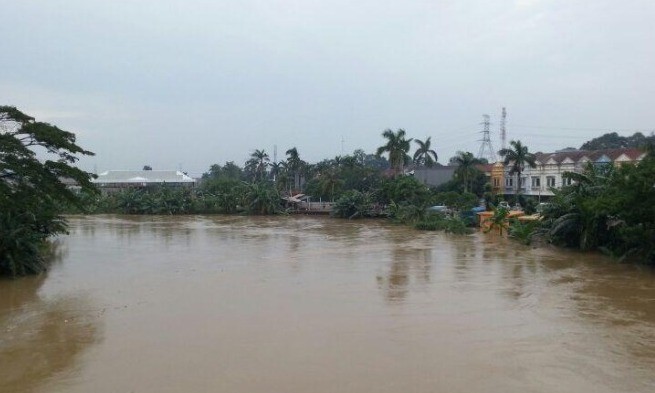 Heboh, Maling di Depok Berhasil Kabur dengan Lompat ke Kali Cikeas