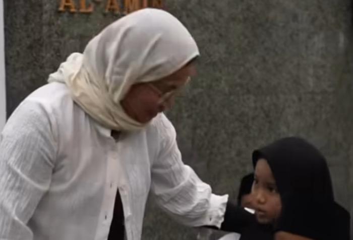 Sri Mulyani Syukuran Ekonomi RI 2023 Ditutup Baik bareng Anak Yatim: Husnul Khotimah   