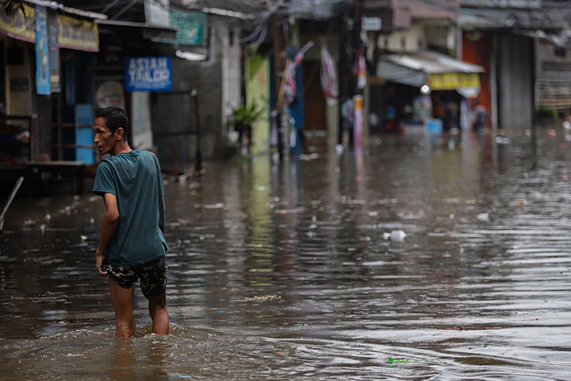 Hujan Deras, 3 RT dan 4 Jalan di Jakarta Tergenang Banjir