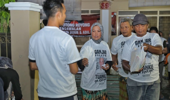 Relawan Ganjar Gelar Bazar Sembako Murah di Surabaya, Wujudkan Distribusi Bantuan Tepat Sasaran