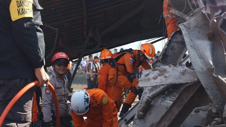 Update Jumlah Korban Tabrakan Kereta di Bandung, KAI: 22 Penumpang Luka, 4 Petugas Meninggal