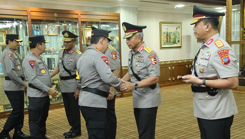 Kapolri Lantik Irjen Yudhiawan Jadi Kapolda Sulut, Irjen Eddy Sumitro Koorsahli