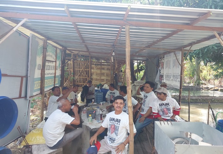 Relawan Ganjar Creasi Gelar Edukasi Budi Daya Kambing kepada Peternak Muda di Mojokerto