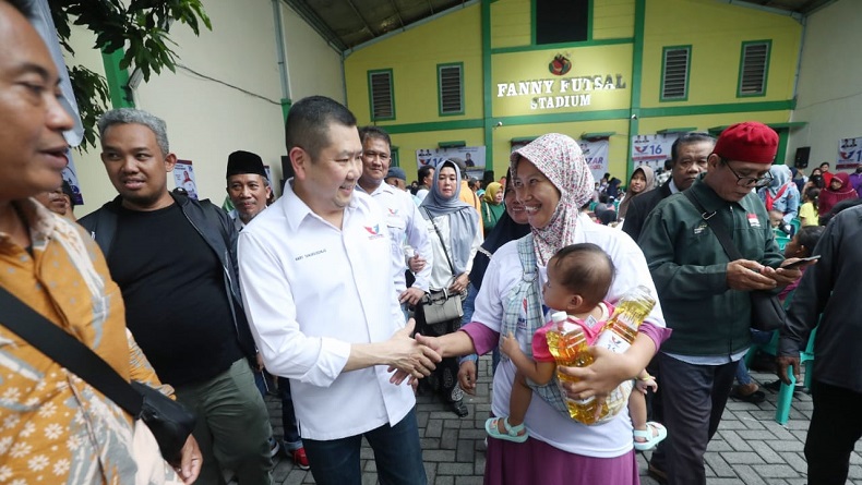 Hary Tanoe Pantau Langsung Bazar Murah dan Cek Kesehatan Gratis Partai Perindo di Semarang