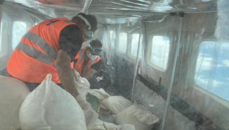 BNPB Tabur 8 Ton Garam di Langit Pulau Jawa untuk Cegah Cuaca Ekstrem