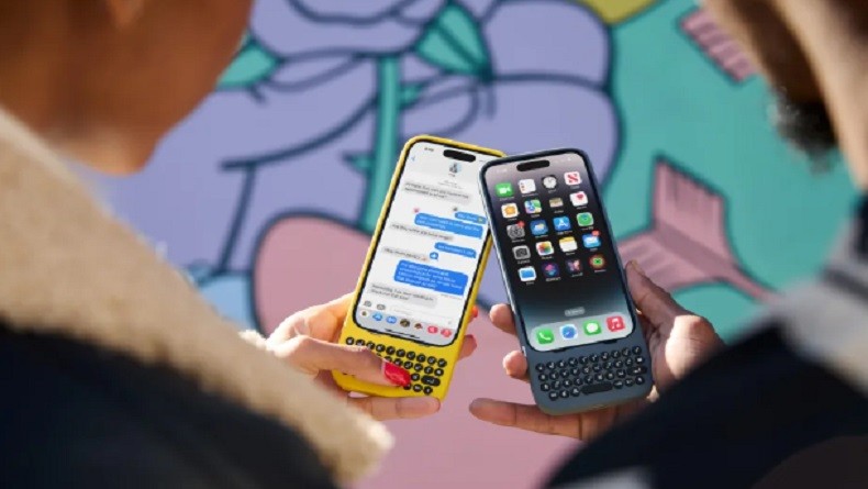 Clicks Bikin Casing Keyboard Fisik, Bikin iPhone Terlihat Berbeda Mirip BlackBerry