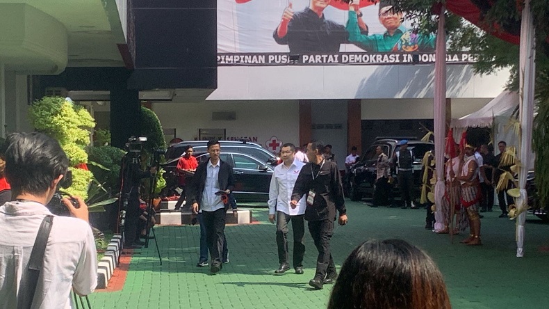 Hary Tanoesoedibjo Tiba di Sekolah Partai, Hadiri Perayaan HUT ke-51 PDIP