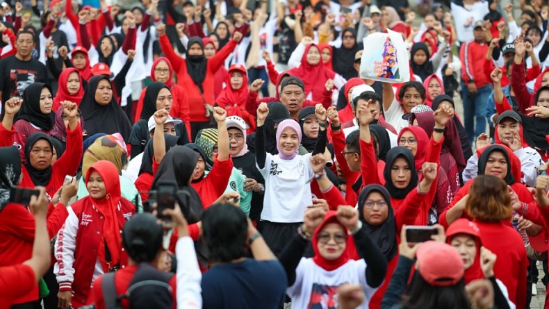 Senam Bareng Srikandi Lampung, Siti Atikoh: Dapat Hormon Bahagia dan Silaturahminya