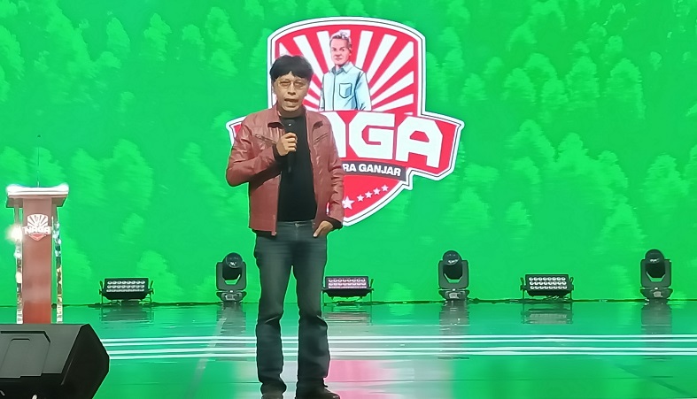 Adian Napitupulu Bakar Semangat Relawan NAGA: Keringat Kita Harus Lebih Banyak dari Mereka!