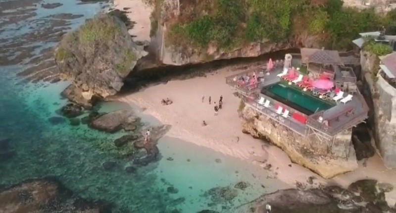 Pantai Unik di Bali, Terlihat Cantik saat Surut Pemandangannya Menakjubkan!