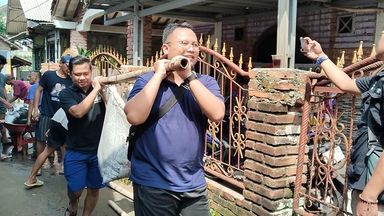 Gelar Kerja Bakti di Cilebut Barat, Caleg Perindo Tama S Langkun: Masyarakat Sangat Antusias