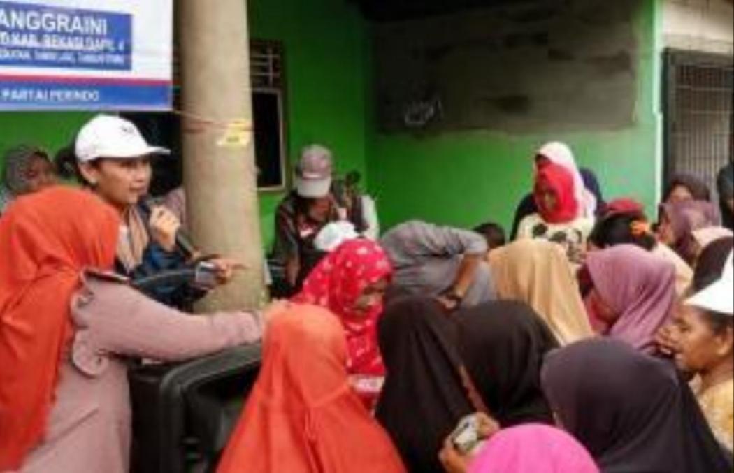 Caleg Perindo Dengarkan Keluhan Warga Bekasi usai Gelar Bazar di Bekasi