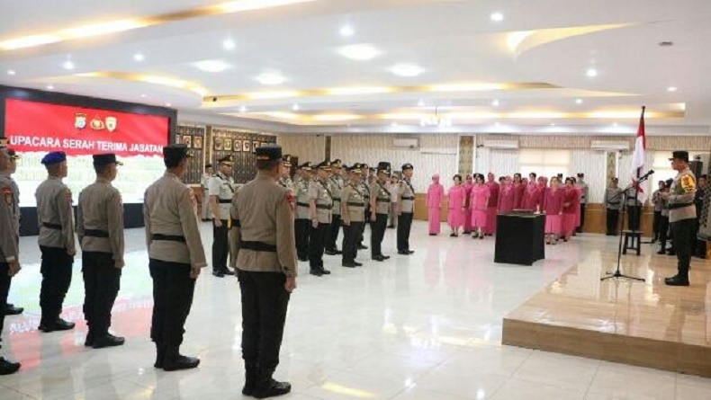 Kapolda Sulut Pimpin Sertijab 4 Pejabat Polda dan 1 Kapolres, Ini Daftarnya