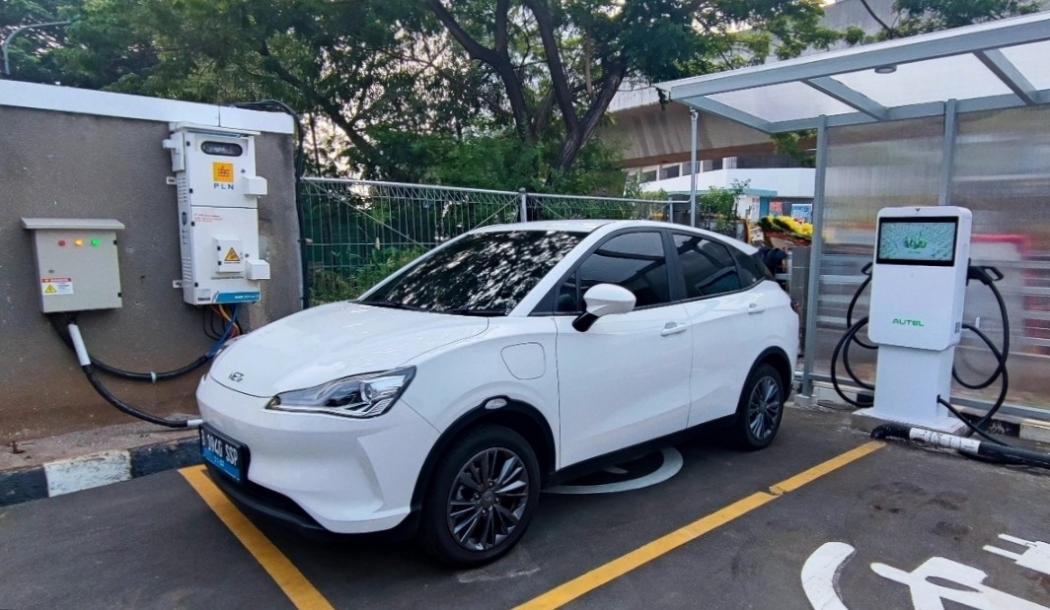 Penjualan Mobil Listrik di Indonesia 2023 Mencapai 17.062 Unit, Ada 25 Model Bersaing