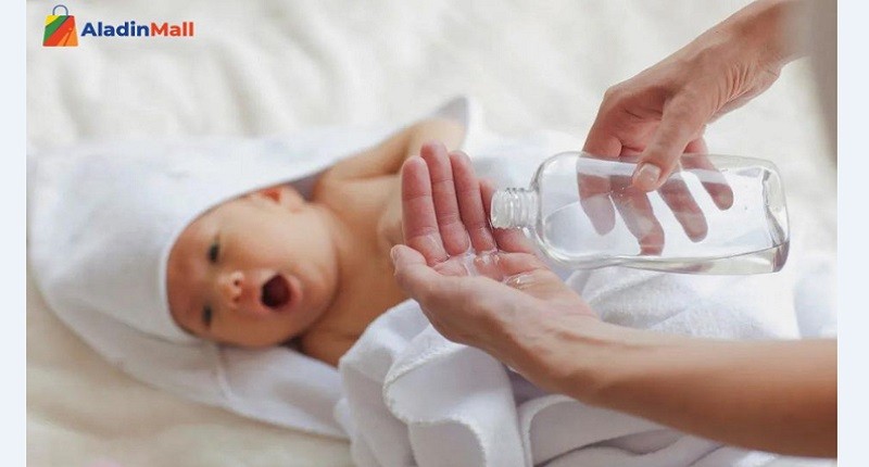 Biar si Kecil Nggak Rewel! Ini Manfaat Minyak Telon untuk Bayi dan Anak-Anak