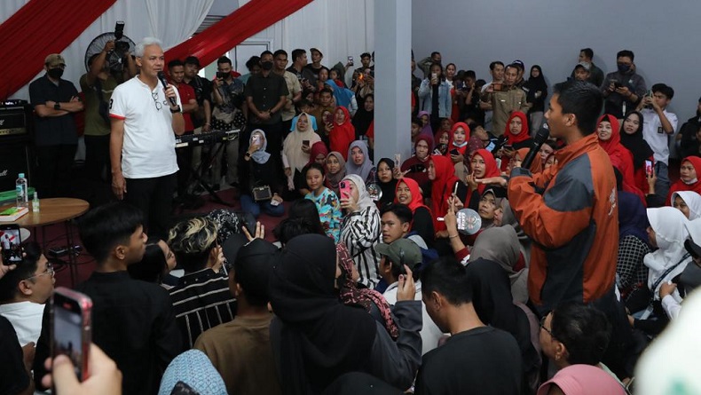 Ganjar Ingat Momen Ngamuk di Jembatan Timbang gegara Pertanyaan Anak Muda Batang Ini