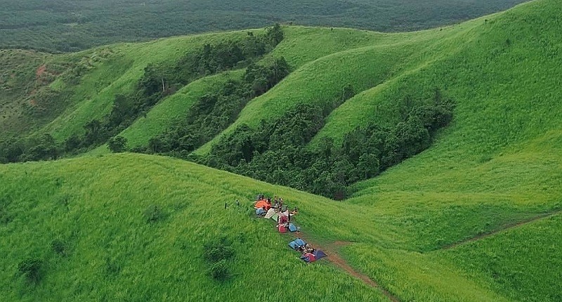 Kampung Unik di Kalimantan Selatan Punya Pemandangan Savana Cantik Suasananya seperti Luar Negeri