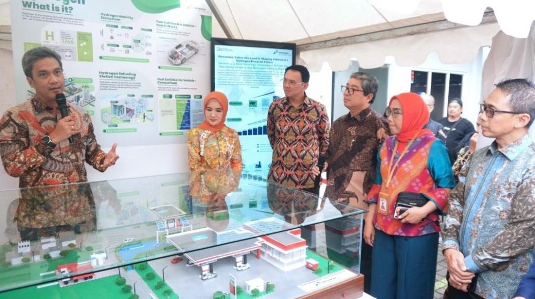 Pertamina Kolaborasi Toyota Kembangkan Bahan Bahan Mobil Hidrogen di Indonesia