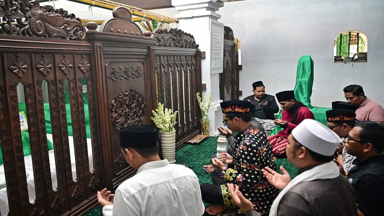 Kunjungi Serang, Alam Ganjar Simak Sejarah, Budaya hingga Peradaban Banten Lama
