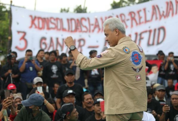 Ganjar Tanggapi Curhat Warga Madiun soal Bantuan Tak Tepat Sasaran: Kita Buat KTP Sakti