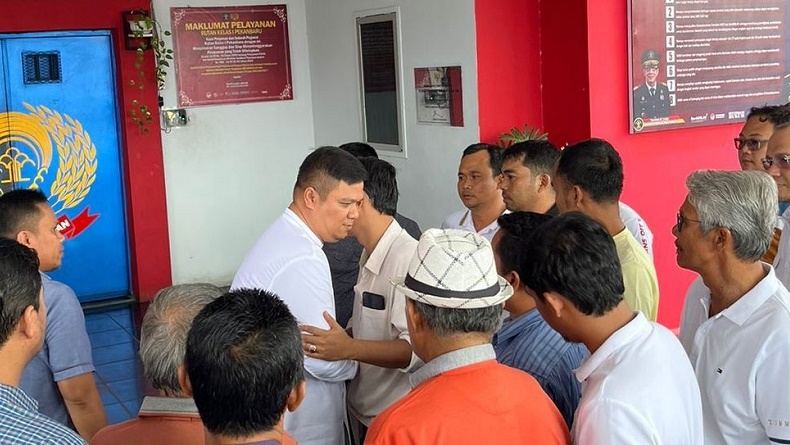 Mantan Bupati Kuansing Andi Putra Bebas dari Penjara