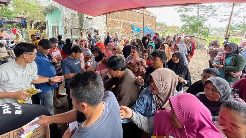 Antusiasnya Warga Datangi Bazar Minyak Goreng Murah Caleg Partai Perindo di Baleendah