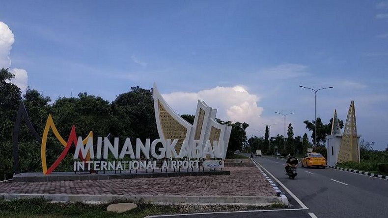 Gunung Marapi Erupsi, Bandara Internasional Minangkabau Ditutup Jumat Siang