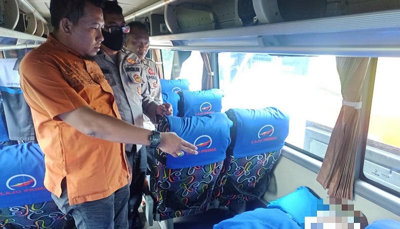 Geger, Kernet Ditemukan Tewas Dalam Bus di Terminal Cileungsi Bogor