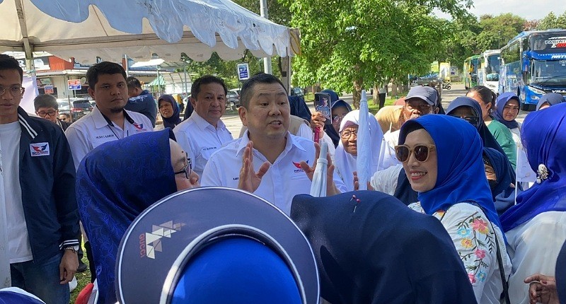 Hary Tanoesoedibjo Lepas Peserta Wisata Religi sambil Beberkan Visi Misi Perindo Sejahterakan UMKM 